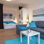 Strandhochhaus-c7-in-strandnaehe *
